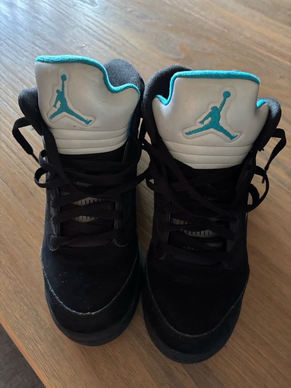 Jordan Kids Black and Teal Jumpman sneakers